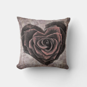coussin rose goth heart
