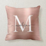 Coussin Rose Rose Or Brossé métal Girly Script Monogramme<br><div class="desc">Rose Rose Or Brossé Métal Girly Script Monogramme Lancer Oreiller</div>