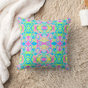 Coussin rose tendre féminin