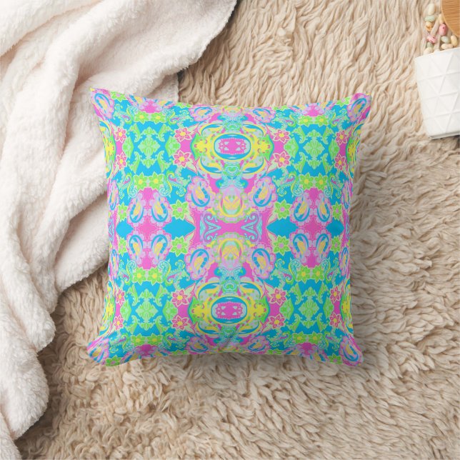 Coussin rose tendre féminin (Couverture)