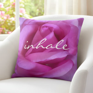 Coussin Rose violet Photo Inhale Citation Gras Moderne