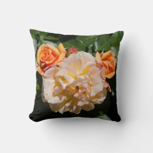 Coussin Roses à la crème orange