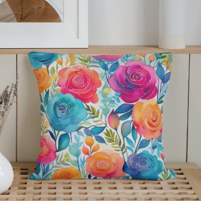 Coussin Roses Fantaisistes à l'Aquarelle (Créateur téléchargé)