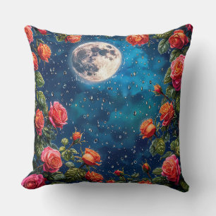 Coussin Roses Luxuriantes Encadrant une Pleine Lune dans u