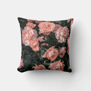 Coussin Roses rose pastel poussant dans le jardin en li do