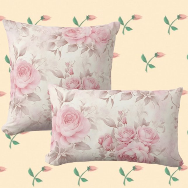 Coussin Roses roses pâles vintage (Vintage Romance. 3 sizes)