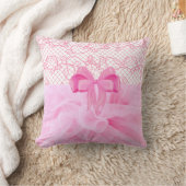 Coussin Rouffle rose lacé (Couverture)