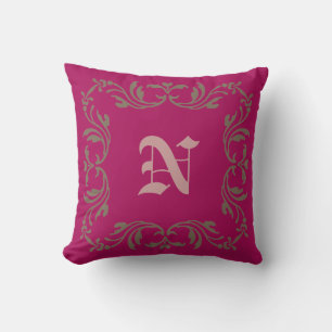 Coussin Rouge rubine clair. monogramme floral vintage