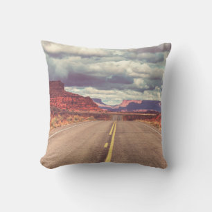 Coussin Route dans le pays des Prairies. Déserté naturel