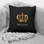 Coussin Royal Gold Couronne Nom personnalisé Noir<br><div class="desc">Couronne d'or royale Nom personnalisé Oreiller à lancer noir</div>