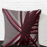 Coussin Rubans Abstraits Gris Bourgogne<br><div class="desc">L'oreiller à jetons gris et bordeaux présente un design artistique moderne avec des tons bordeaux et gris avec des accents blancs sur un arrière - plan gris. Cette composition abstraite est construite sur des combinaisons de rubans répétés qui croisent, qui sont superposés et entrelacés pour former un design artistique intéressant....</div>