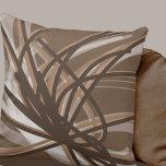 Coussin Rubans Taupe et Brown neutres Abstraits<br><div class="desc">L'oreiller à lancer taupe et brun est composé d'un ruban abstrait neutre d'un point de vue artistique avec des tons taupe et marron avec des accents blancs sur un arrière - plan taupe neutre. Les tons chauds et neutres du taupe se marient magnifiquement avec le brun foncé pour créer une...</div>