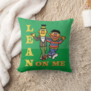 Coussin Rue Sésame   Bert & Ernie Lean sur moi