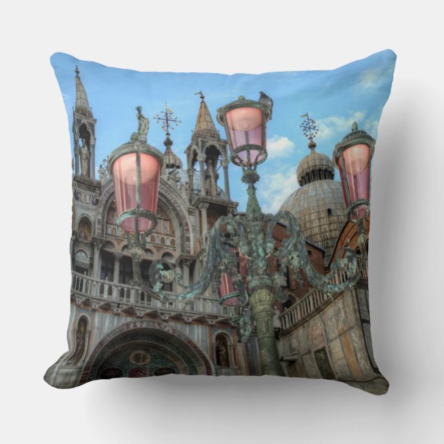 Coussin Saint-Marques et lampes, Venise, Italie (Recto)