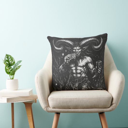 Coussin Satyre d'hiver cornu — par BurnsInHell (Chaise)