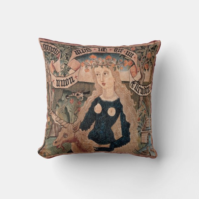 Coussin sauvage de femme et de licorne (Recto)