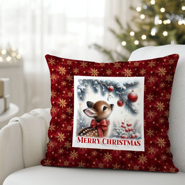 Coussin Scène de Noël forestière enneigée silencieuse bébé (Hushed snowy forest Christmas scene baby deer kids decor)