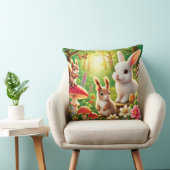 Coussin Scène fantaisiste de forêt avec lapins, écureuils (Chaise)