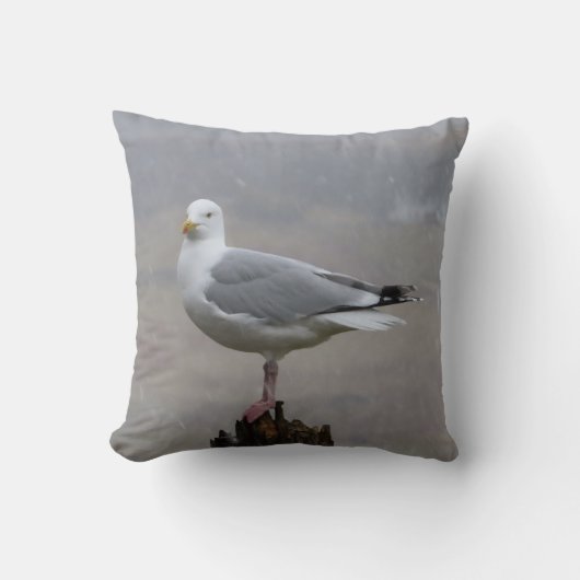 Coussin Scène hivernale d'un mignon goéland dans une neige (Recto)