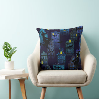 COUSSIN SCÈNE URBAINE NOCTURNE SPOOKY BLEUE AVEC DES SORCI
