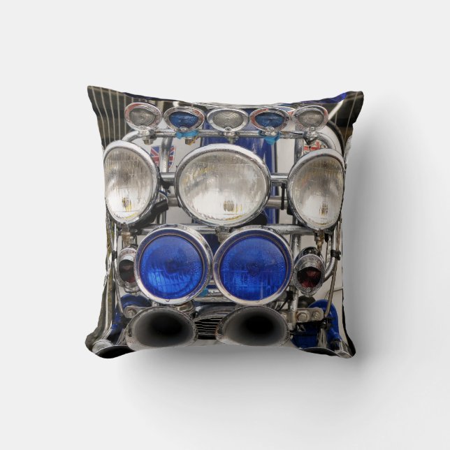 COUSSIN SCOOTER MOTEUR (Recto)