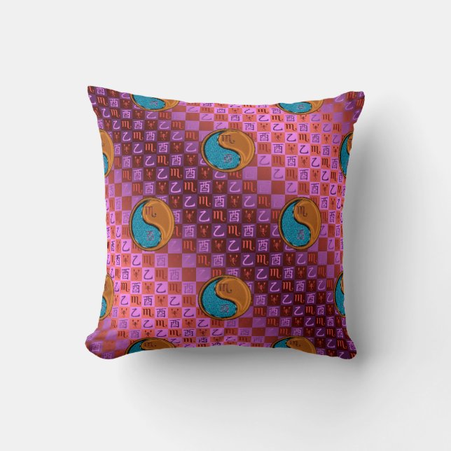 Coussin Scorpion & Coq de Bois (Recto)