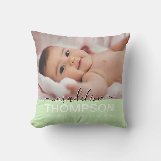 Coussin Script Green Baby Newborn Keepsaké Nom photo (Recto)