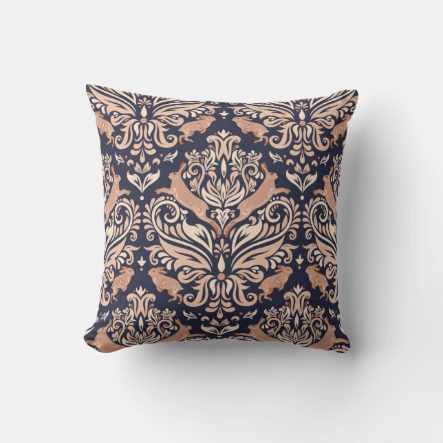 Coussin Seamless symmetrical pattern in the Damask style.  (Recto)