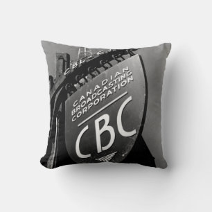 Coussin Signe de la rue Jarvis de CBC (années 1940)