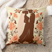 Coussin Silhouette romantique d'un couple (Couverture)