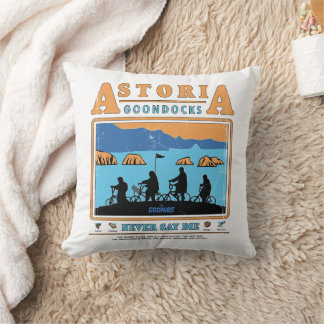 Coussin Silhouettes des Goonies sur les Goondocks d'Astori
