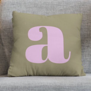 Coussin Simple Monogramme Initiale Rétro Gras Olive et Lil