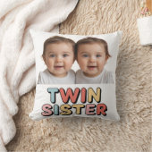 Coussin Sœurs jumelles bébés (Couverture)