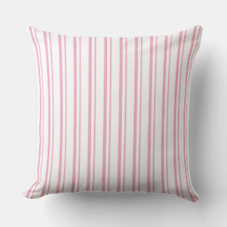 Coussin Soft Pink and White strips