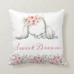 Coussin Soins ménagers de Bunny personnalisés dans une cha