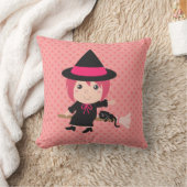 Coussin Sorcière mignonne et chat noir sur la chambre vola (Couverture)