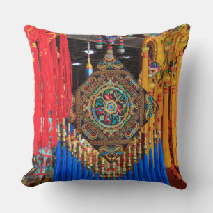 Coussin Souvenirs colorés dans une boutique, Chine