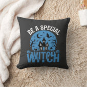 Coussin Soyez un design de Halloween de sorcière spéciale_ (Couverture)