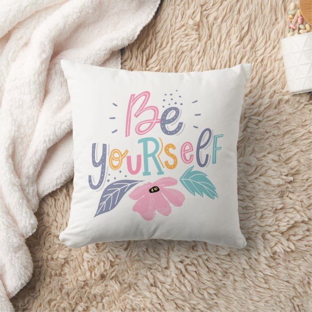 Coussin Soyez vous-même | Fleurs Pastel (Couverture)