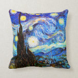 Coussin Starry Night Van Gogh Art<br><div class="desc">Starry Night,  le tableau le plus célèbre du maître postimpressionniste néerlandais Vincent van Gogh. Un cyprès solitaire,  un village endormi et un ciel qui tourbillonne d'étoiles. Paysage vintage nature coloré art post-impressionnisme art fin.</div>