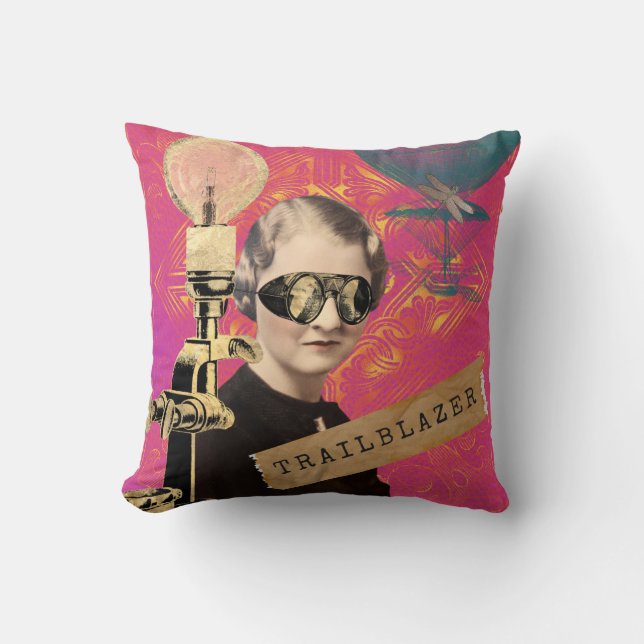 Coussin Steampunk Femme Trailblazer Pop Art (Recto)