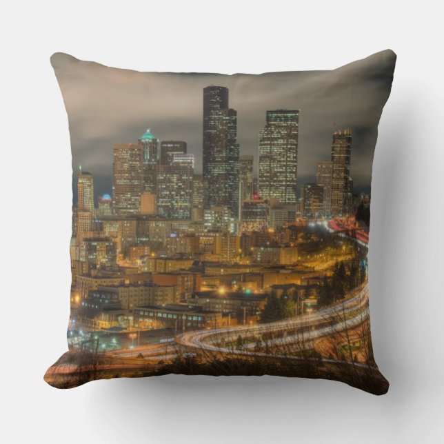 Coussin Stries claires des voitures la nuit (Recto)