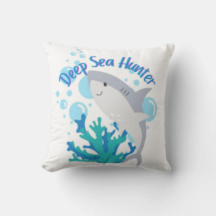 Coussin style de dessin animé de requin de chasse en haute