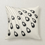 Coussin Stylisé Peacock Feather moderne Noir et blanc<br><div class="desc">Moderne. Minimal. Ce design utilise des plumes de paon stylisées pour créer un look élégant pour votre maison.</div>