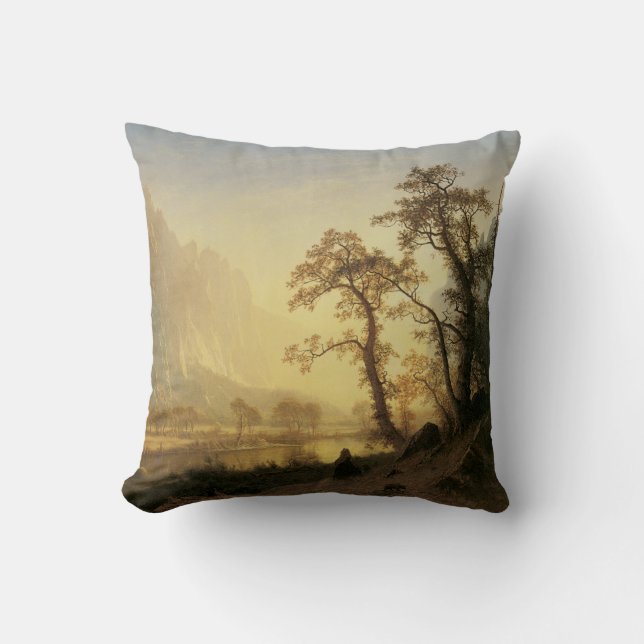 Coussin Sunrise, Vallée de Yosemite par Albert Bierstadt (Recto)