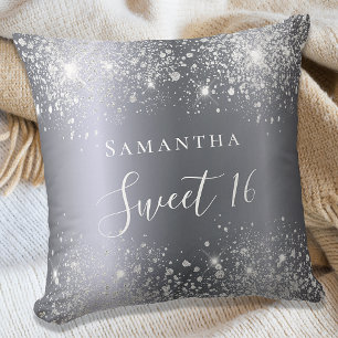 Coussin Sweet 16 argent parties scintillant nom script