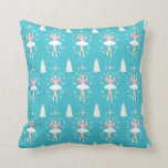 Coussin Sweet Pastel Nutcracker Noël<br><div class="desc">Des aqua pastel et roses super sucrés font ressortir ces cadeaux de Noël Nutcracker. Parfait pour les petits ballerines. Plusieurs motifs à choisir - mélange et match.</div>