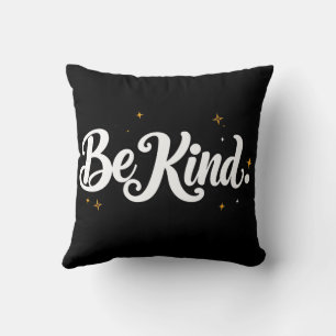Coussin T-shirt « Soyez Gentil » en calligraphie - T-shirt