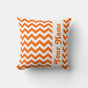 Coussin Tangerine Safari Chevron avec texte personnalisé