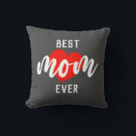 Coussin Texte Élégant Meilleure Maman Jamais Avec Coeur Je<br><div class="desc">Elegant Mothers day Jetez l'oreiller avec un dicton mignon qui dit "Meilleure maman jamais" avec le coeur, Ce mignon oreiller à lancer est parfait pour votre maman pour la fête des mères! Un cadeau de fête des mères assez inhabituel... probablement différent de ce qu’elle attend. vous allez adorer ça !...</div>
